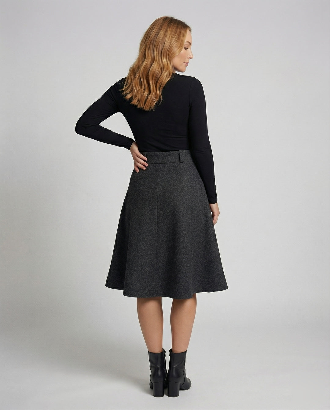 Product 15587046293834 - back_view