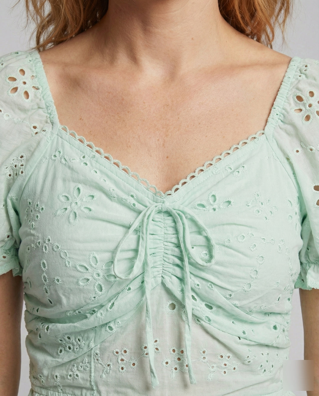 Product 15587059040586 - close_up_detail