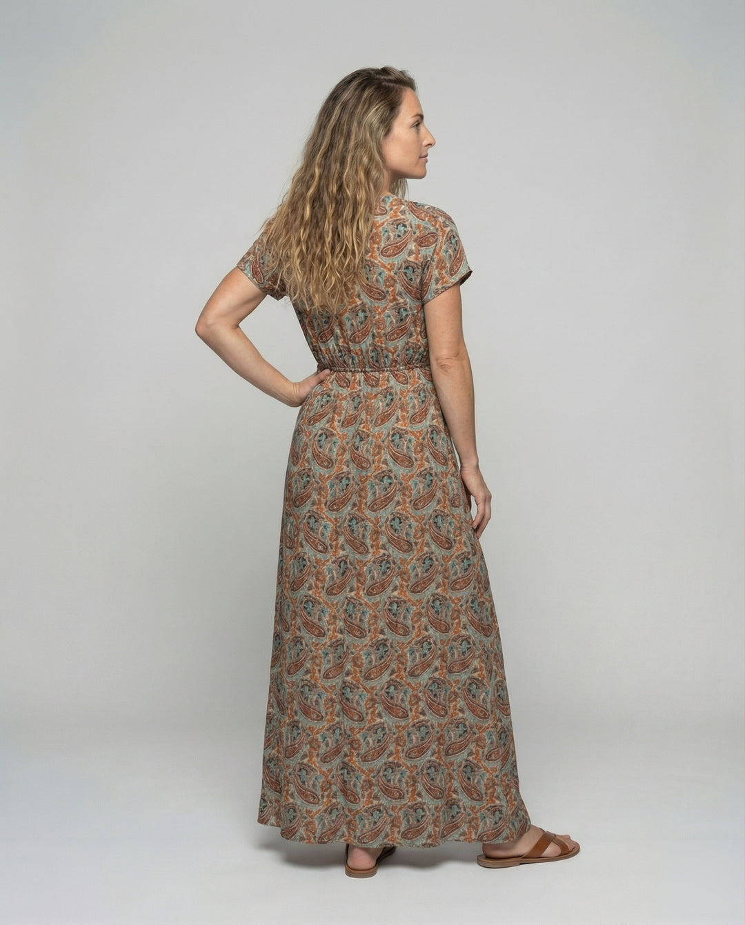 Product 15587429679434 - back_view