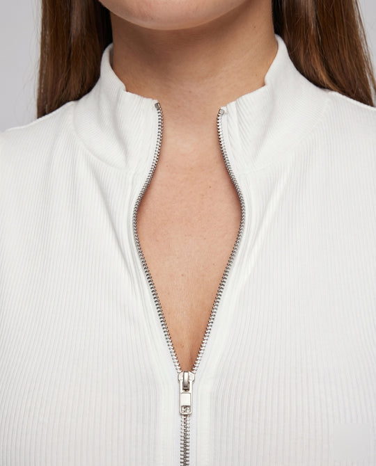 Product 15587487646026 - close_up_detail