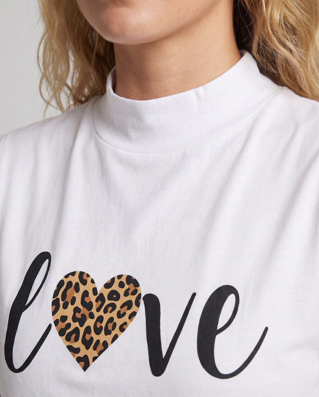 Product 15589174346058 - close_up_detail
