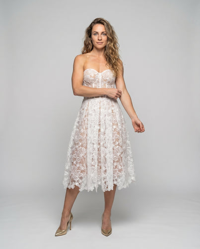 Damen Spitzen-Cocktailkleid Trägerlos Korsettnähte Tüllrock