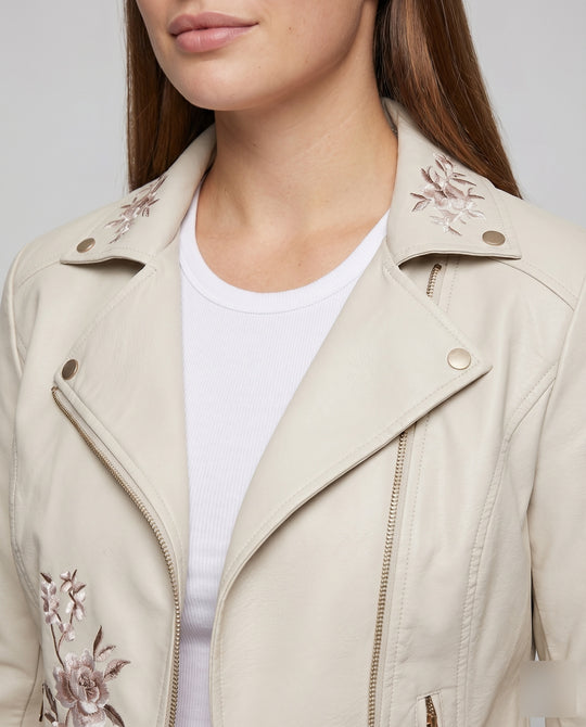 Product 15591391396170 - close_up_detail