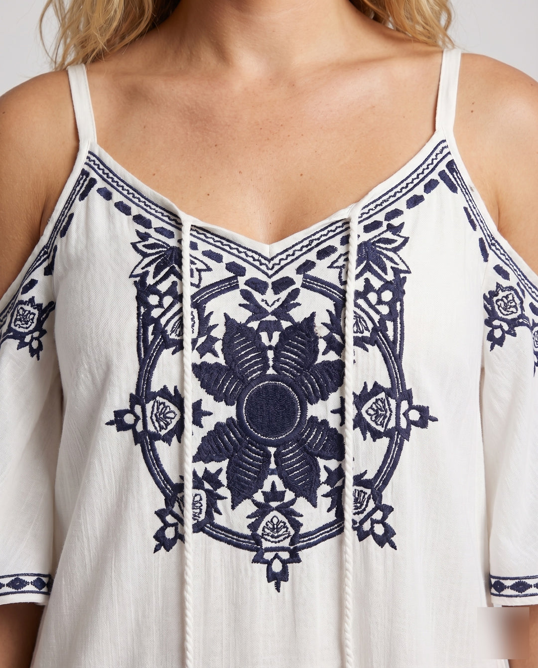 Product 15593052569930 - close_up_detail