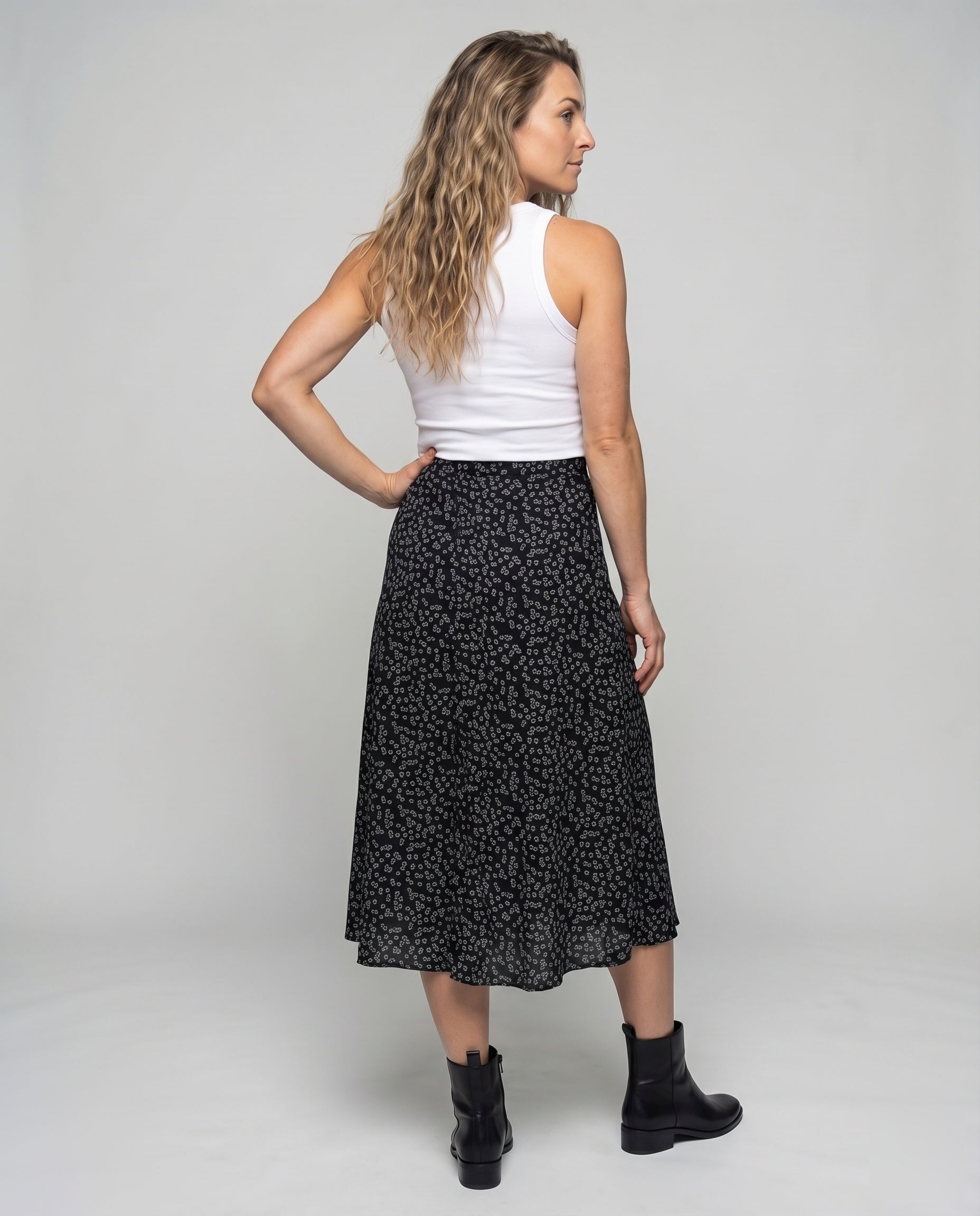Product 15593057943882 - back_view