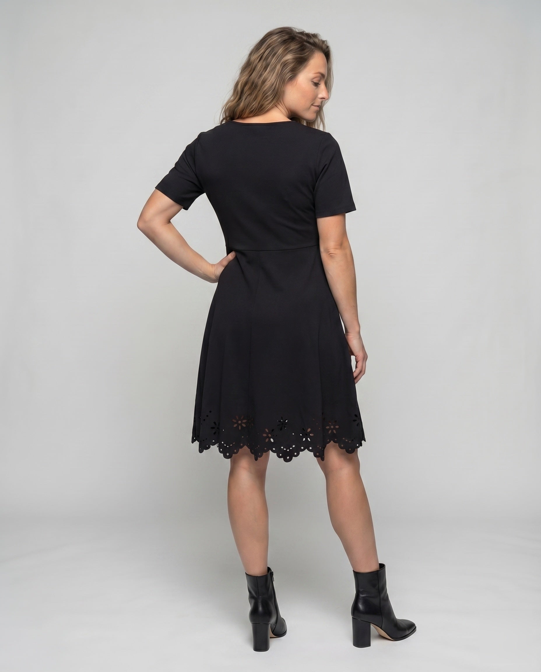 Product 15593063416138 - back_view