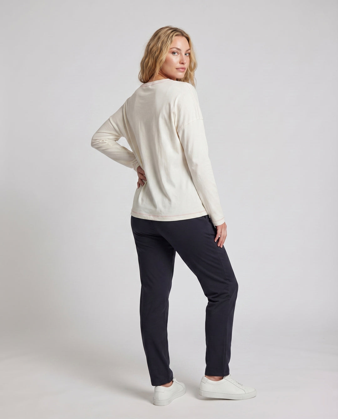 Product 15593995272522 - back_view