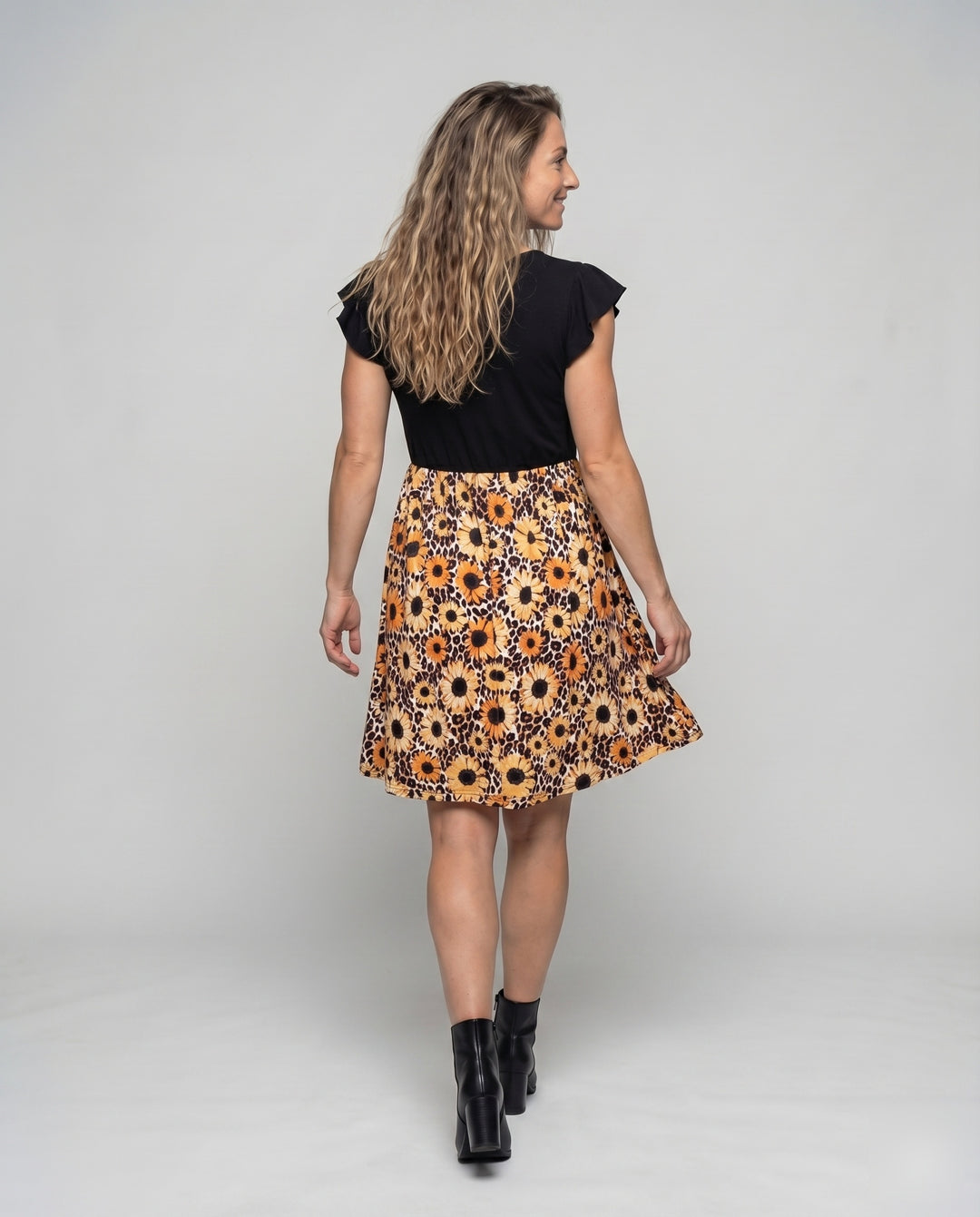 Product 15594000613706 - back_view