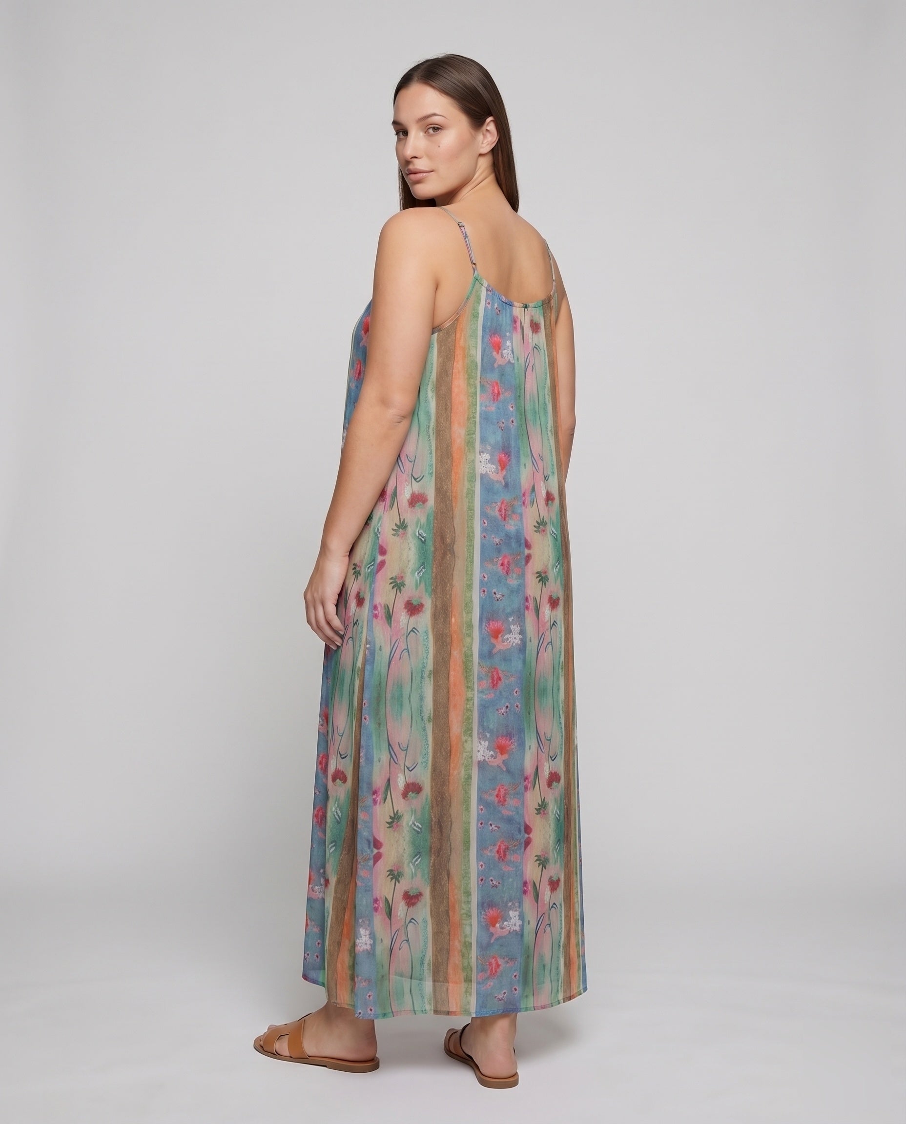 Product 15601199645002 - back_view