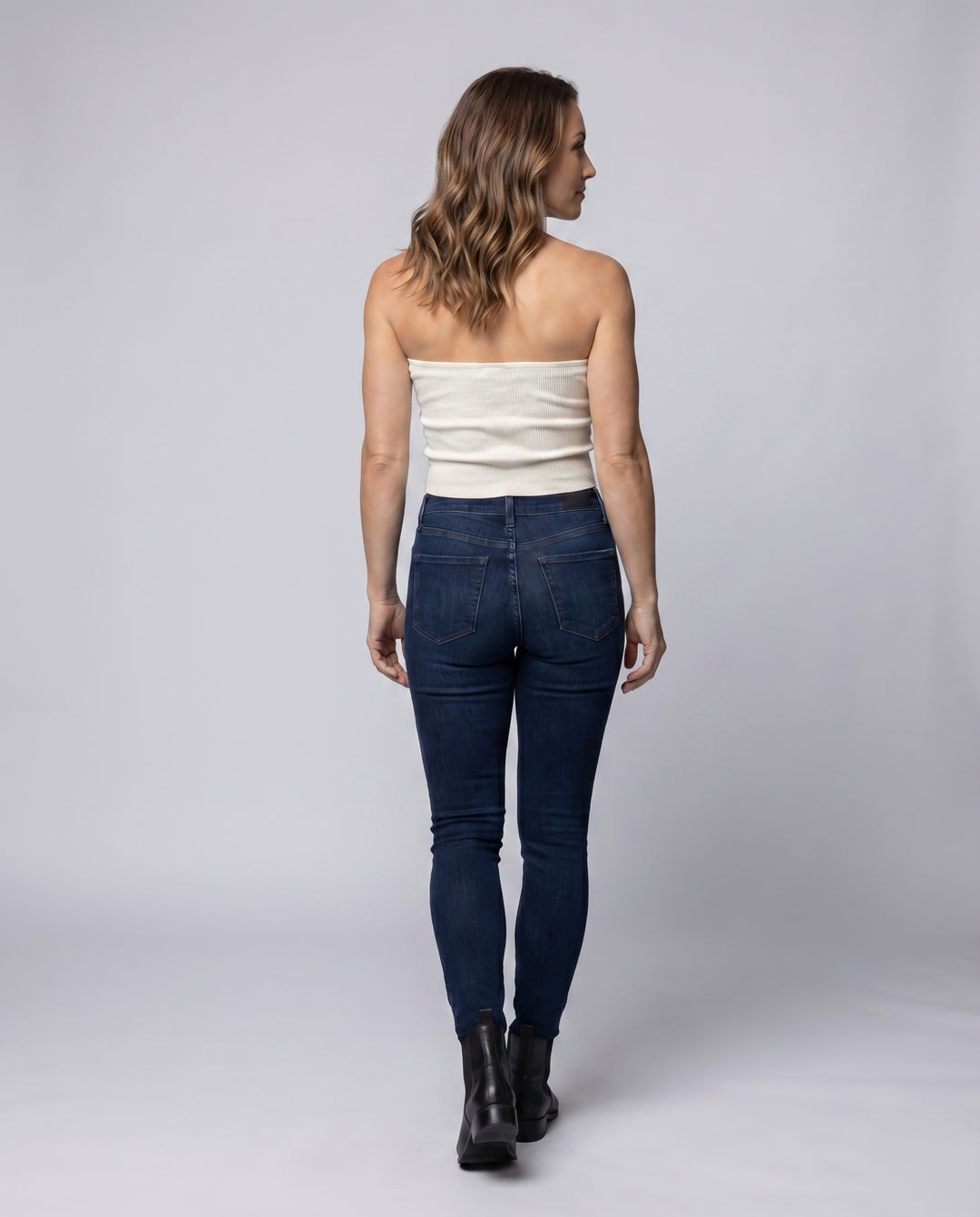 Product 15606900130122 - back_view