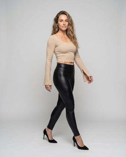 Damen Crop-Top mit skulpturalem Schnitt und verspielten Ärmelabschlüssen