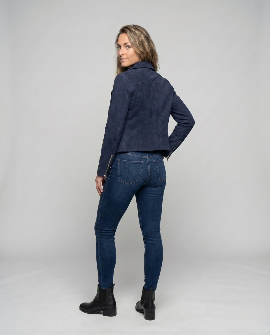 Product 15606903374154 - back_view