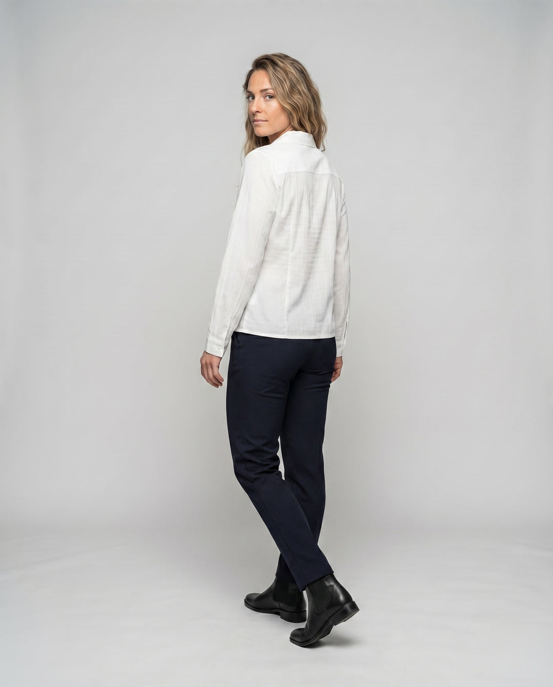 Product 15606903701834 - back_view