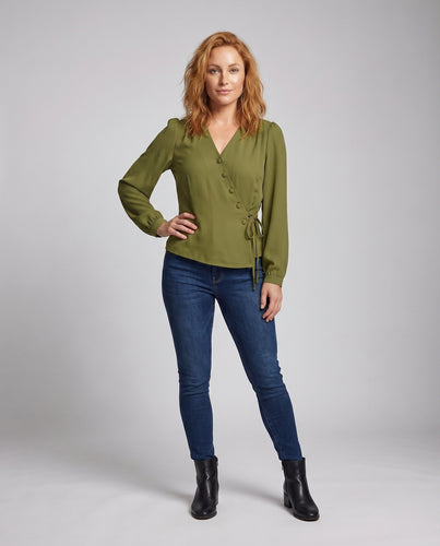 Damen elegantes Blusenshirt mit modernem Wickeldesign und feinen Knopfdetails