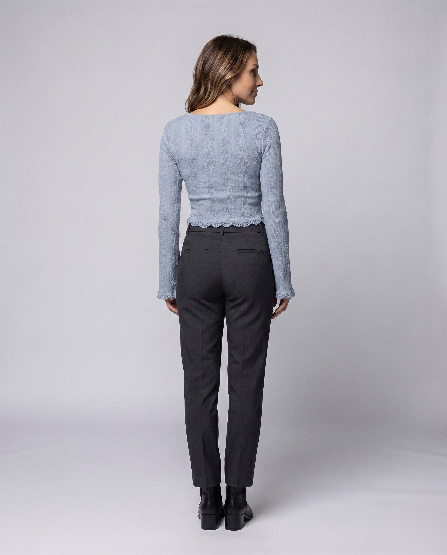 Product 15606905700682 - back_view
