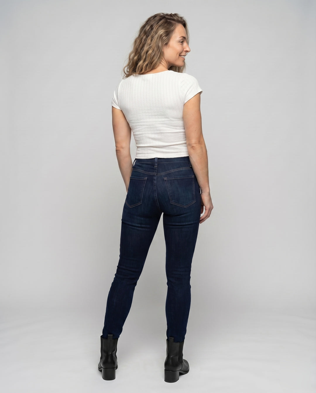 Product 15606910320970 - back_view