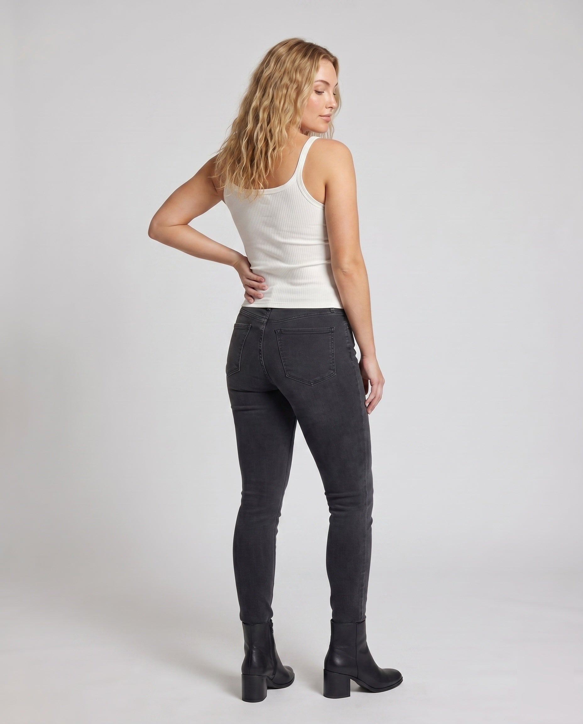 Product 15606913302858 - back_view