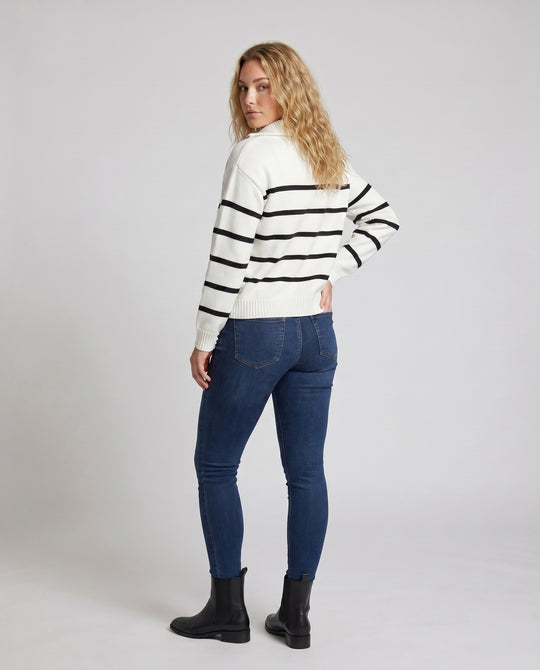 Product 15606916186442 - back_view