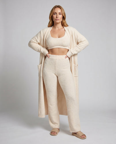 Damen gestricktes Lounge-Set mit raffiniertem Crop-Top und weitem Hosenbein