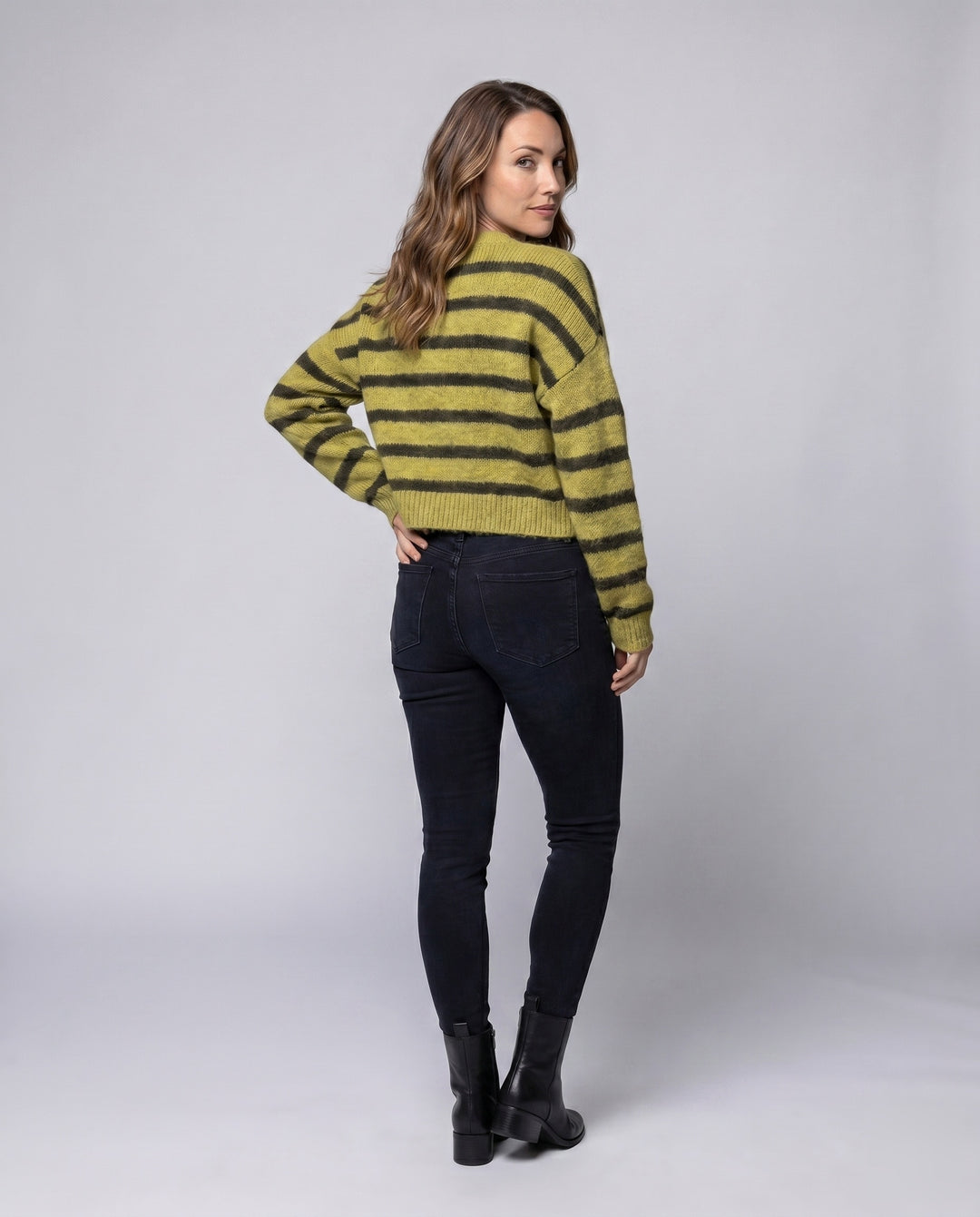 Product 15606920675658 - back_view