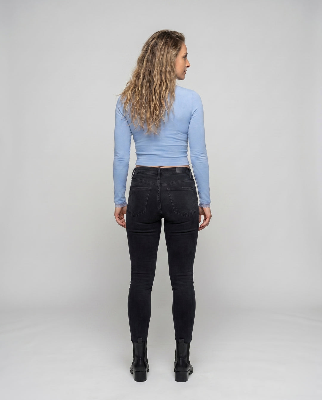 Product 15606920970570 - back_view