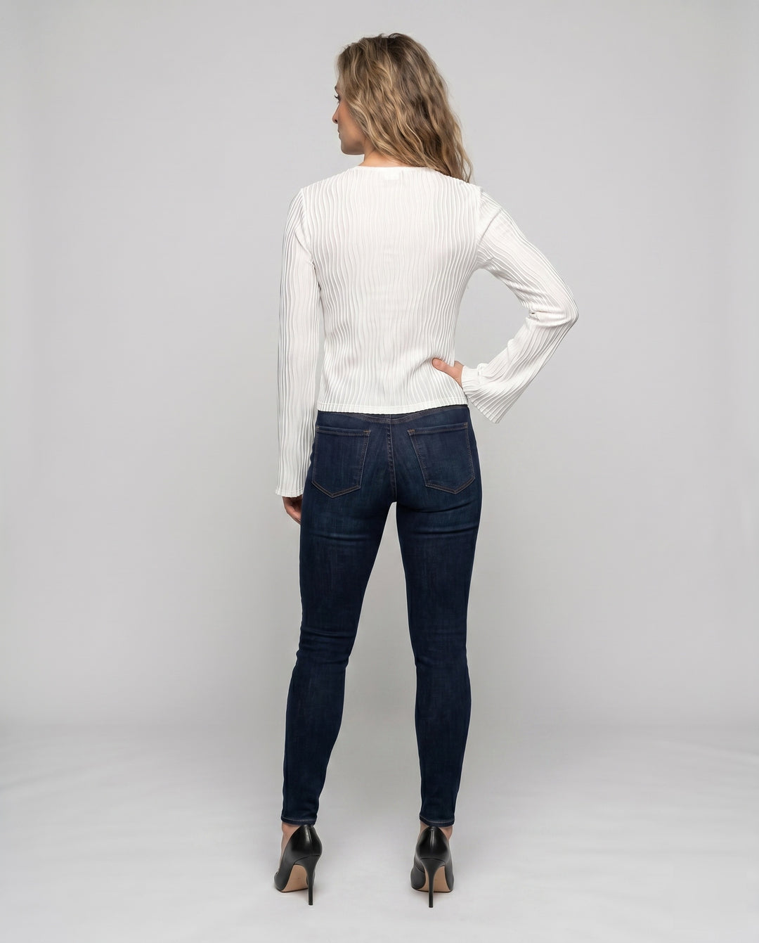 Product 15606921363786 - back_view