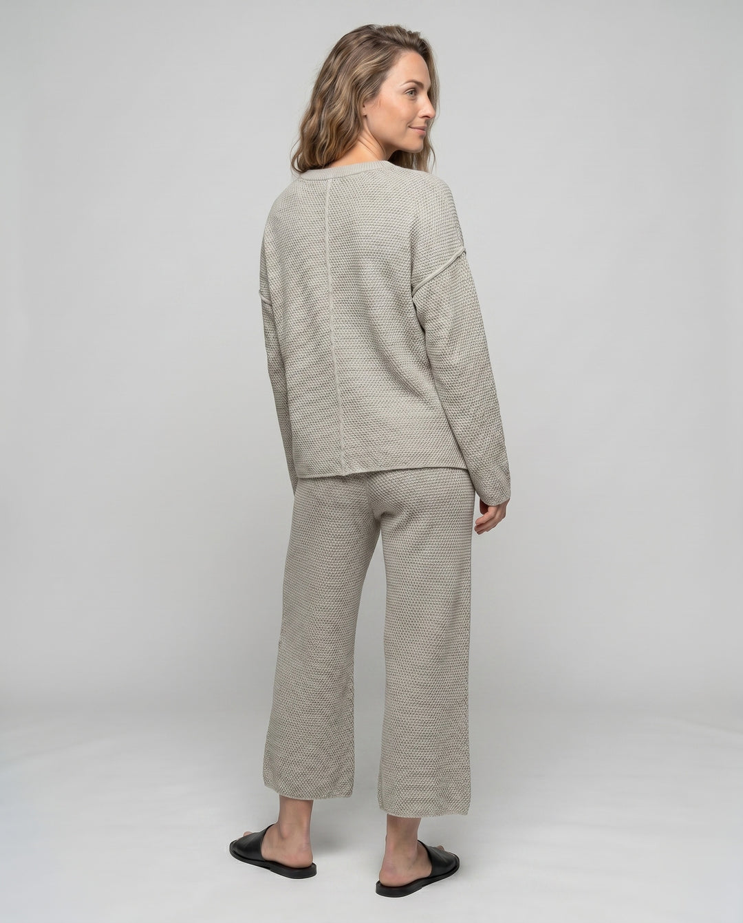Product 15606927556938 - back_view