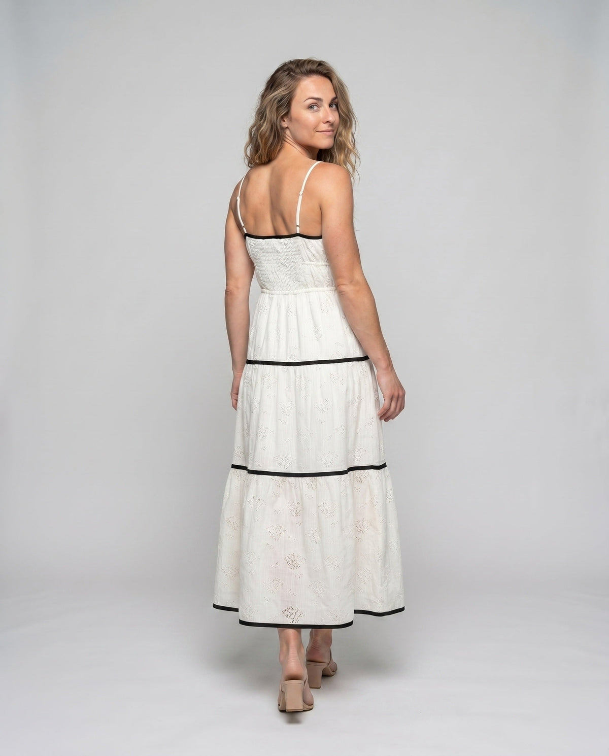 Product 15606937878858 - back_view