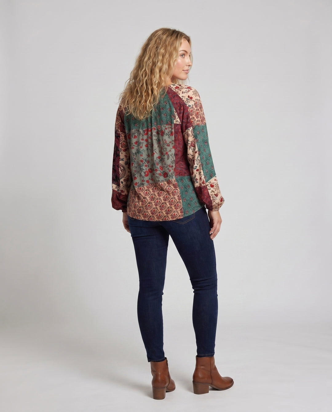 Product 15606940696906 - back_view