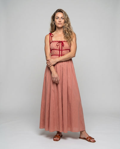 Damen Maxi-Kleid mit verstellbaren Trägern und verspieltem Kordelzug