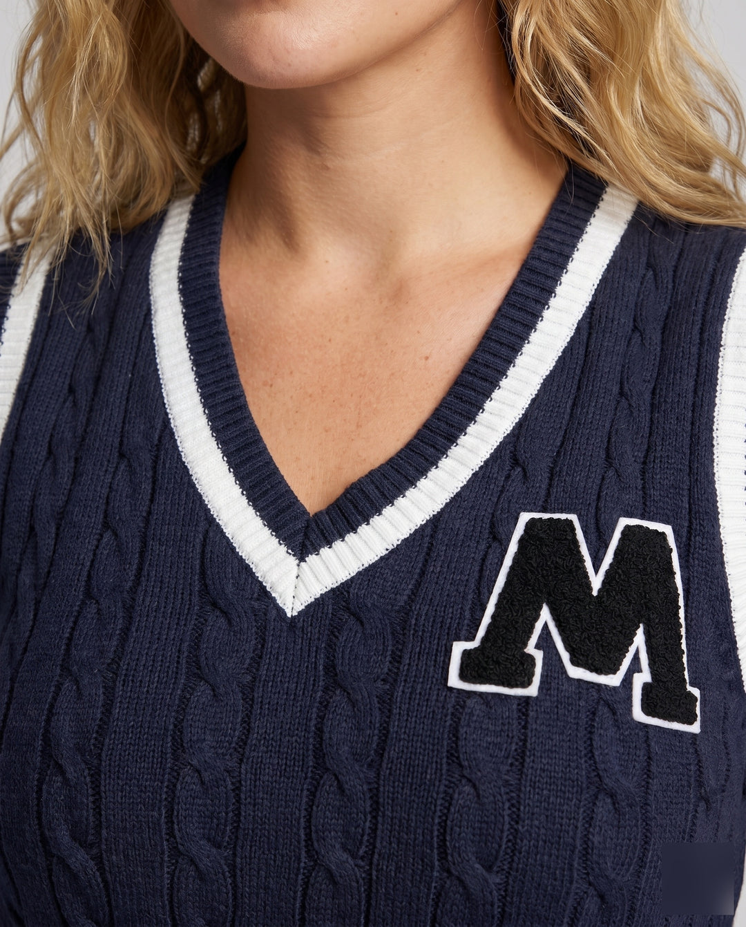 Product 15606952689994 - close_up_detail