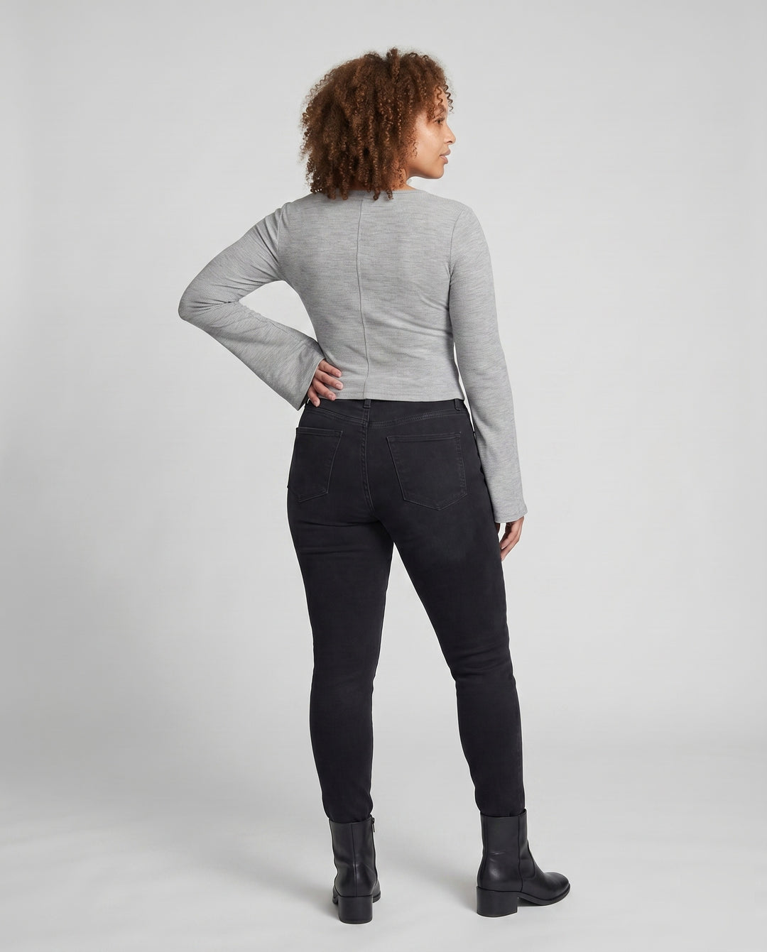 Product 15606955704650 - back_view