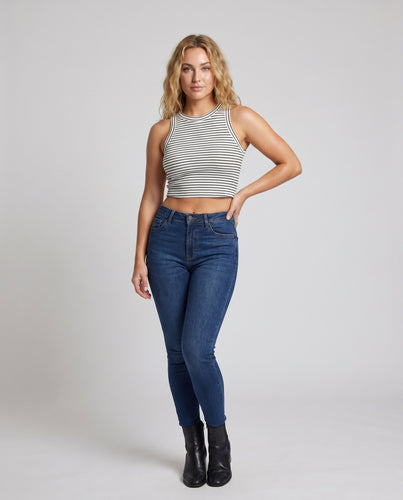 Damen modisches Streifen-Crop-Top mit figurbetontem Schnitt