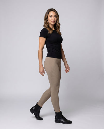 Damen Ripp-Leggings mit seitlichen Schlitzdetails