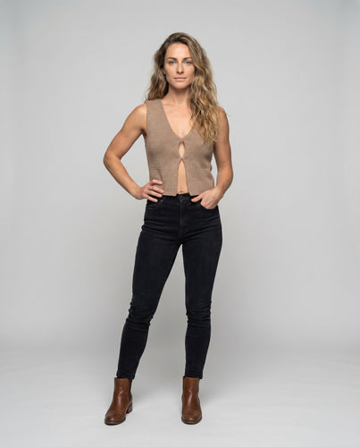 Damen strickiges Crop-Top mit dekorativem Lochdesign und hochgeschlossenem Schnitt