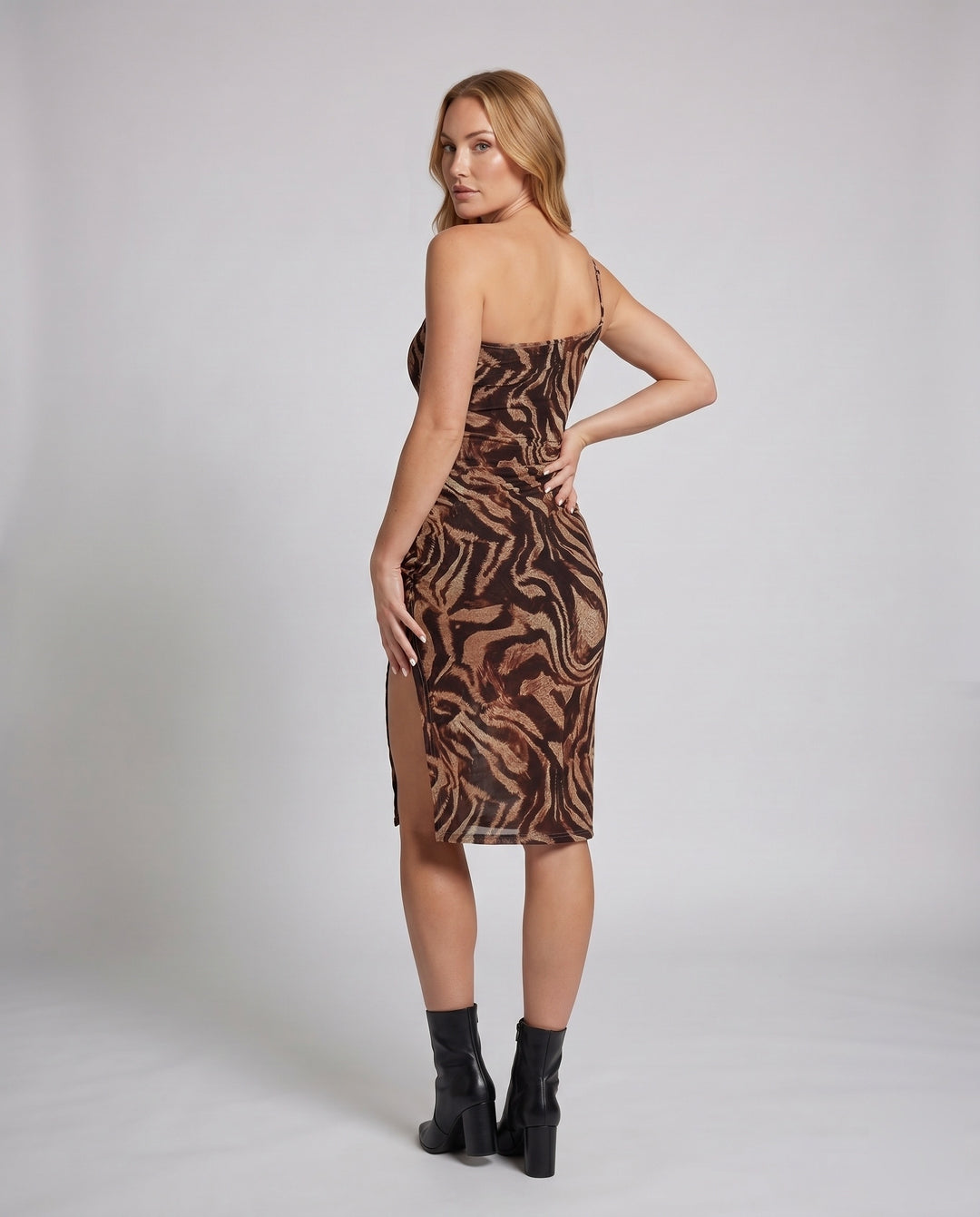 Product 15609319981386 - back_view