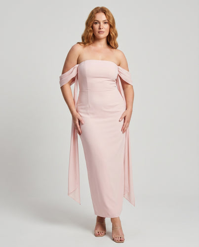 Damen Elegantes Abendkleid mit schulterfreiem Design und fließendem Satin R&B
