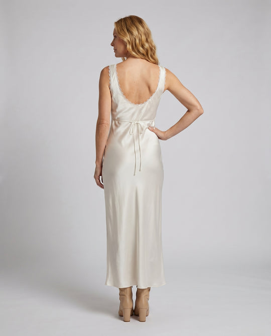 Product 15609333055818 - back_view