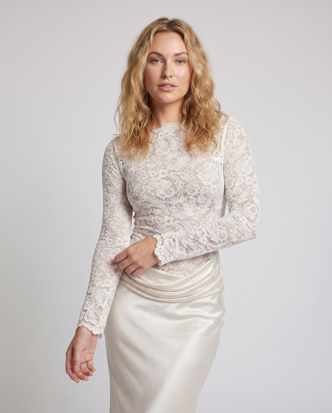 Product 15609335316810 - upper_body