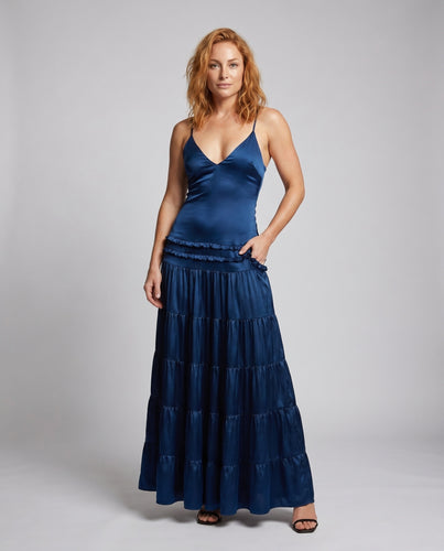 Damen Maxikleid mit trägerlosem V-Ausschnitt und fließenden Volant-Rüschen R&B