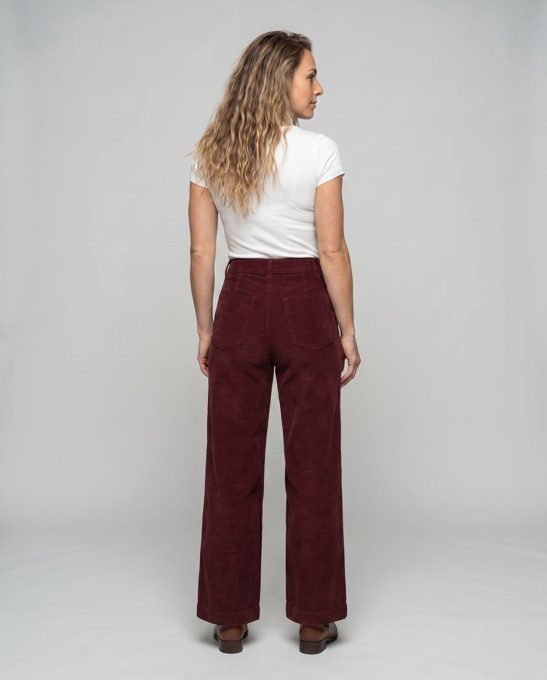 Product 15611845804362 - back_view