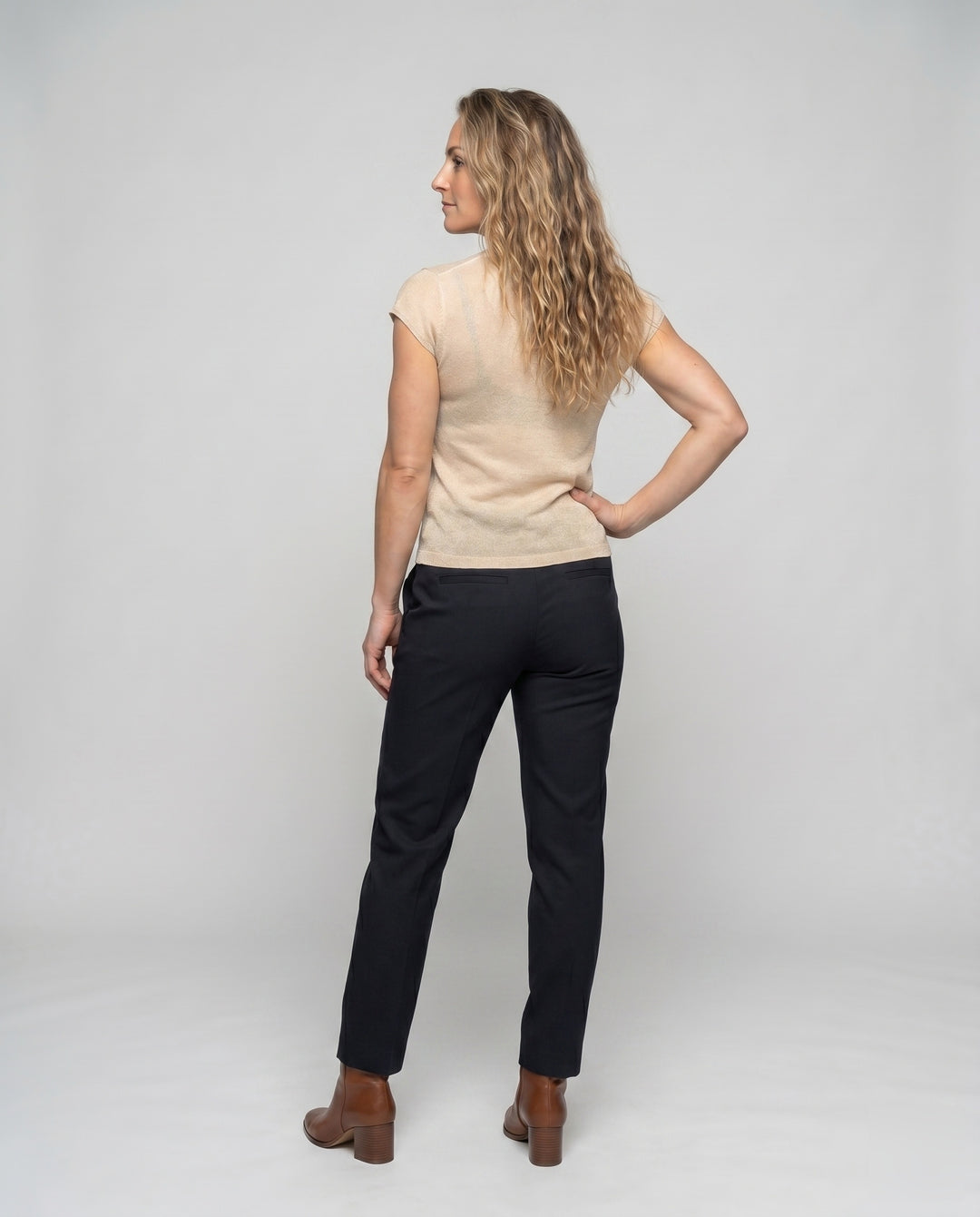 Product 15611851735370 - back_view