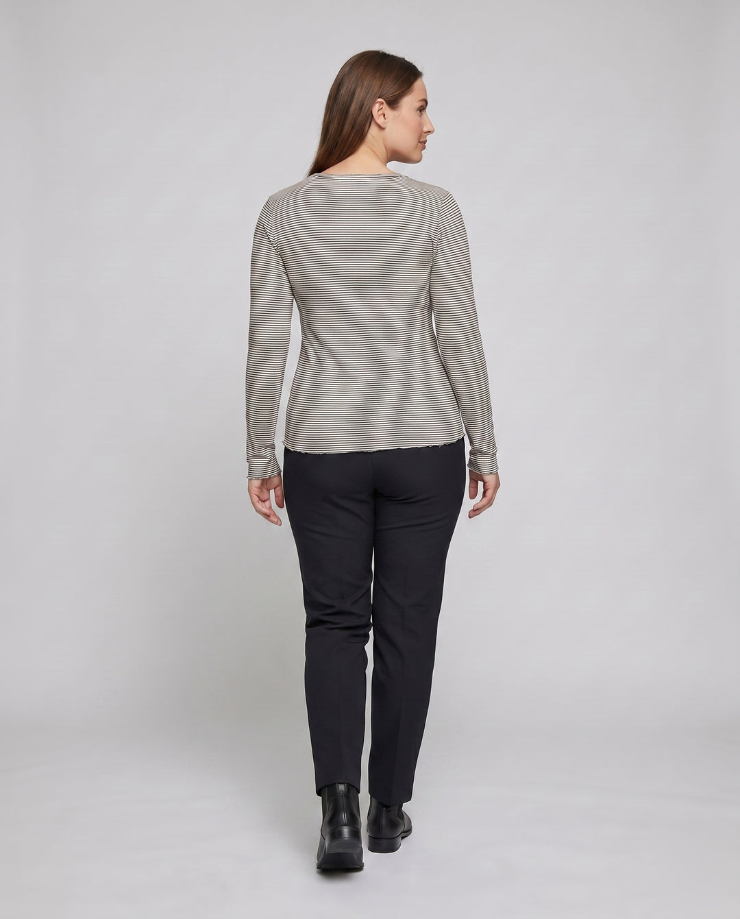 Product 15611852915018 - back_view