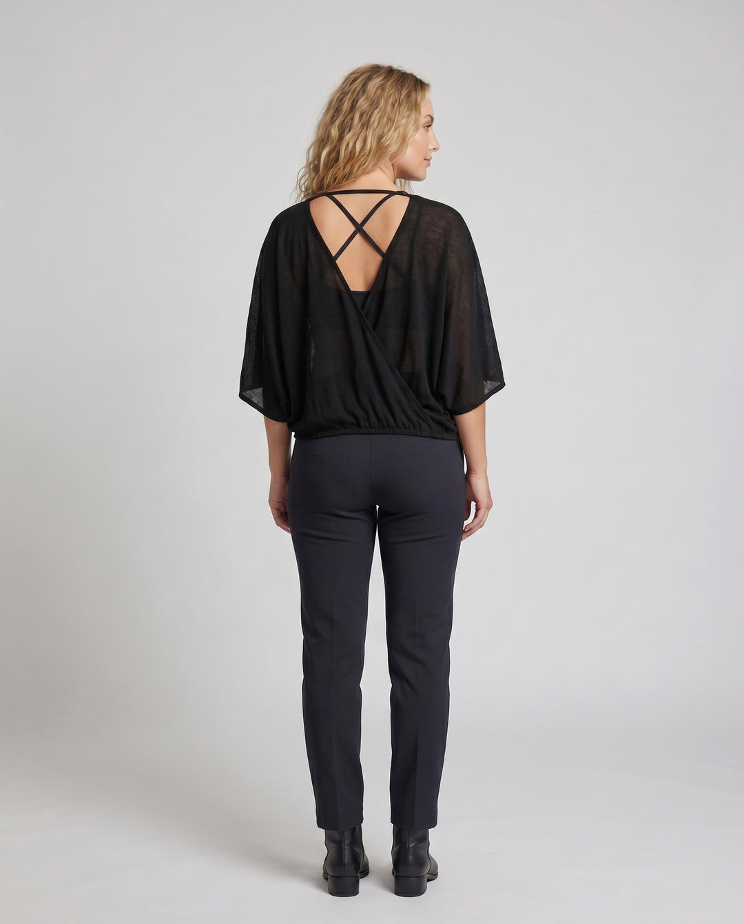 Product 15611868938570 - back_view