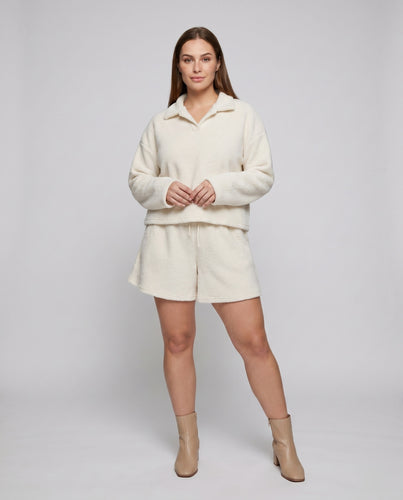 Damen lässiges Set aus gemütlichem Fleece mit blusigem Oberteil und Shorts