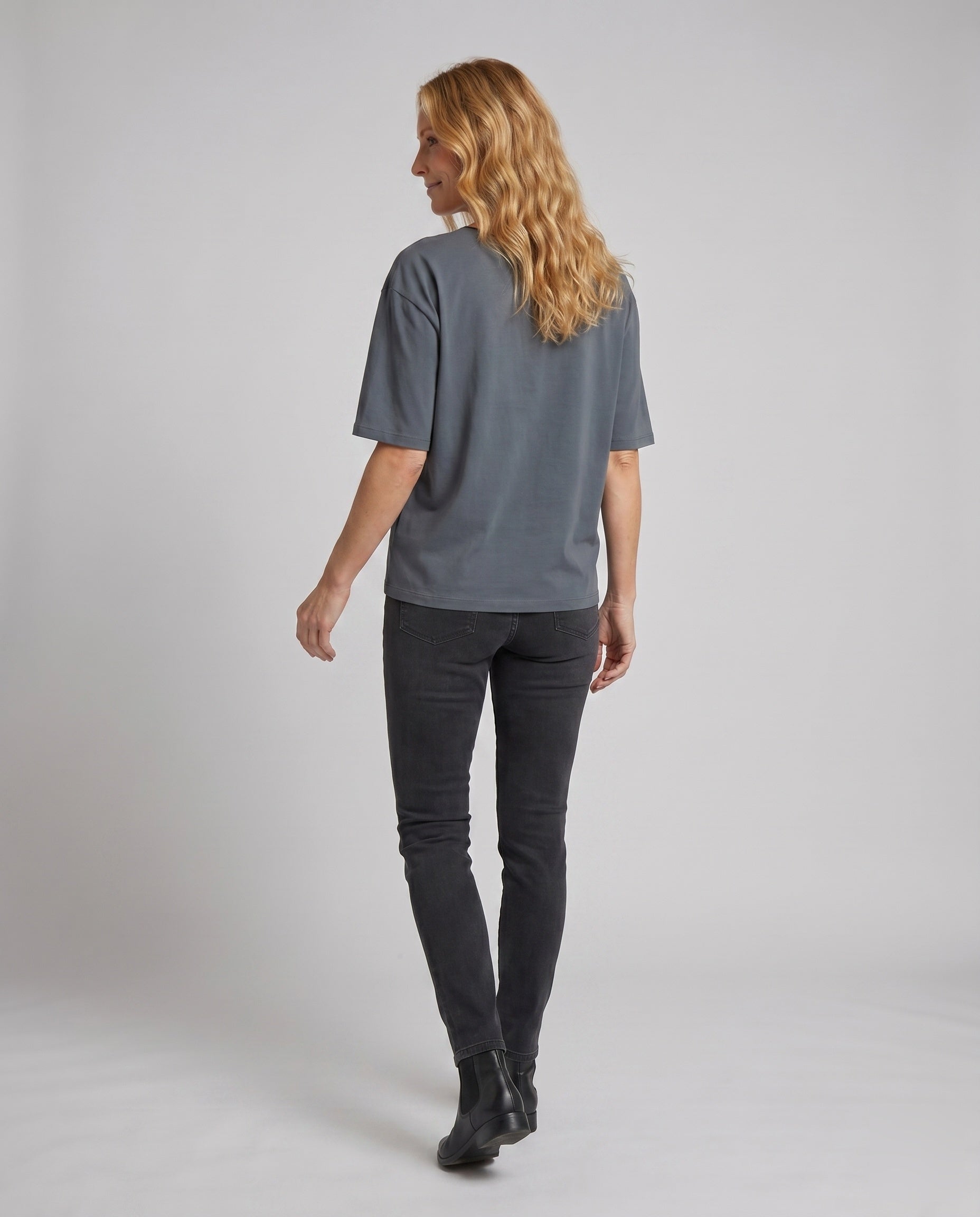 Product 15611877785930 - back_view