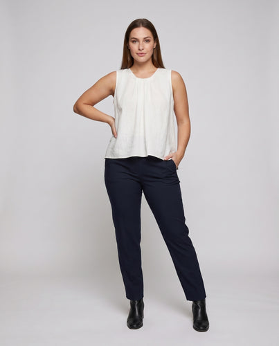 Damen luftiges Blusenshirt mit feinen Rüschendetails