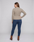 Product 15611894104394 - back_view