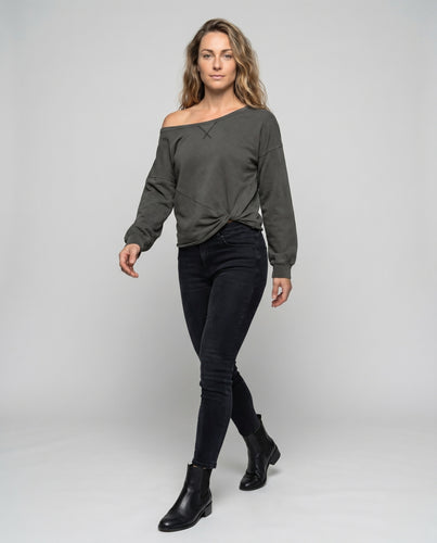 Damen sportliches Langarmshirt mit modernem V-Ausschnitt