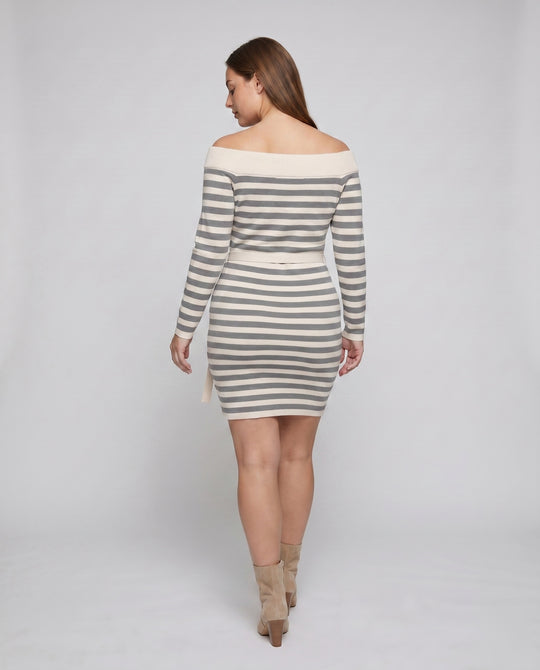 Product 15613783769418 - back_view